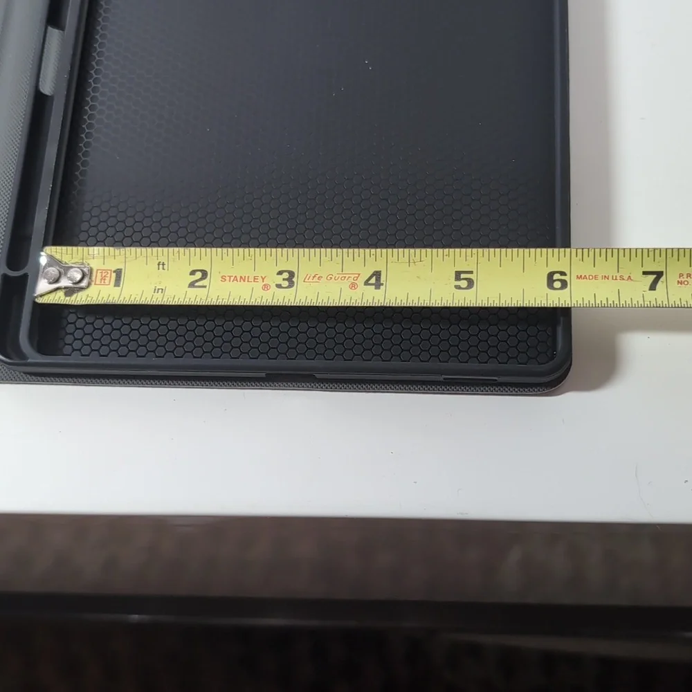 Winnie the Pooh Black and Red Tablet Cover